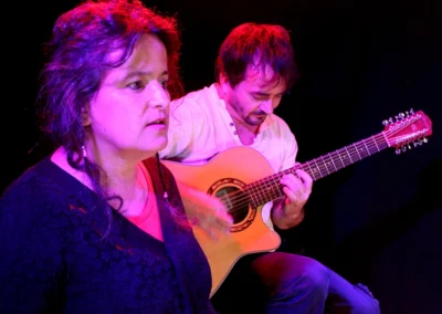 Viviane Boris, auteure compositrice interprète